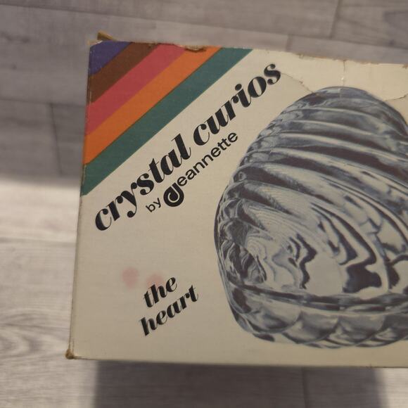 VINTAGE Jeannette Glass CRYSTAL CURIOS THE HEART Trinket Candy Dish Keepsakes - Picture 11 of 11